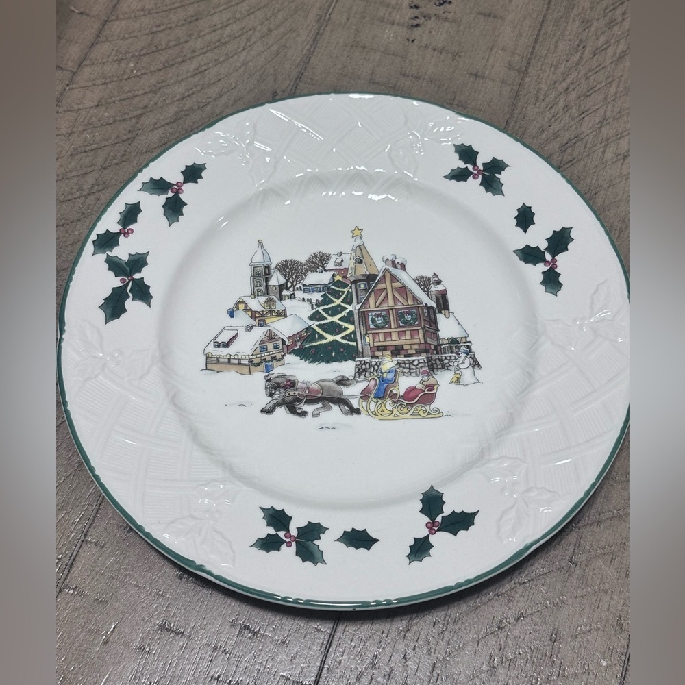 Mikasa English Countryside Sleigh Ride Dessert Plate 9”